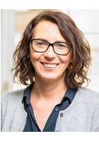 Dr. rer. nat. Beate Priewasser 