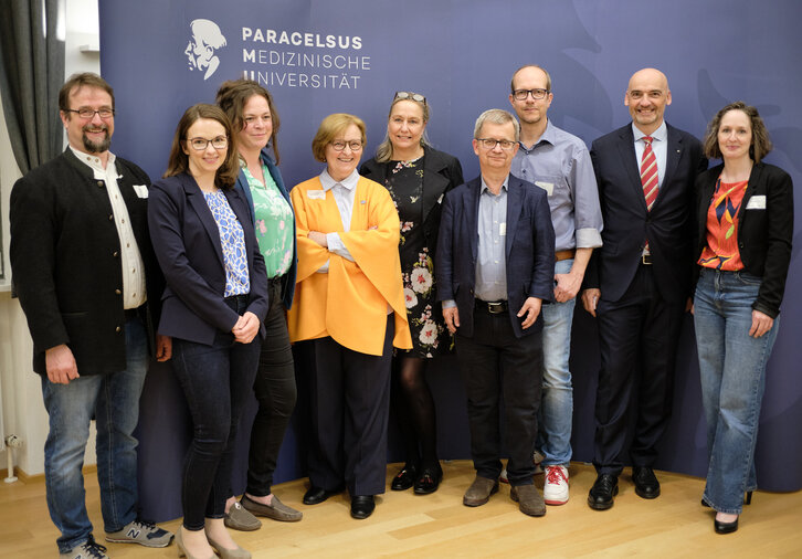 FOI-Team mit Vortragenden beim Meet the Expert
