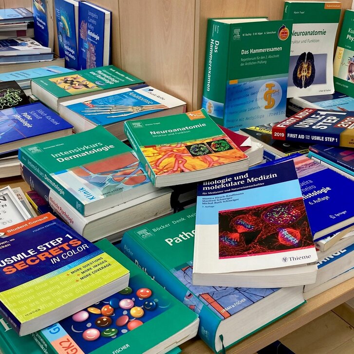 Bücherflohmarkt