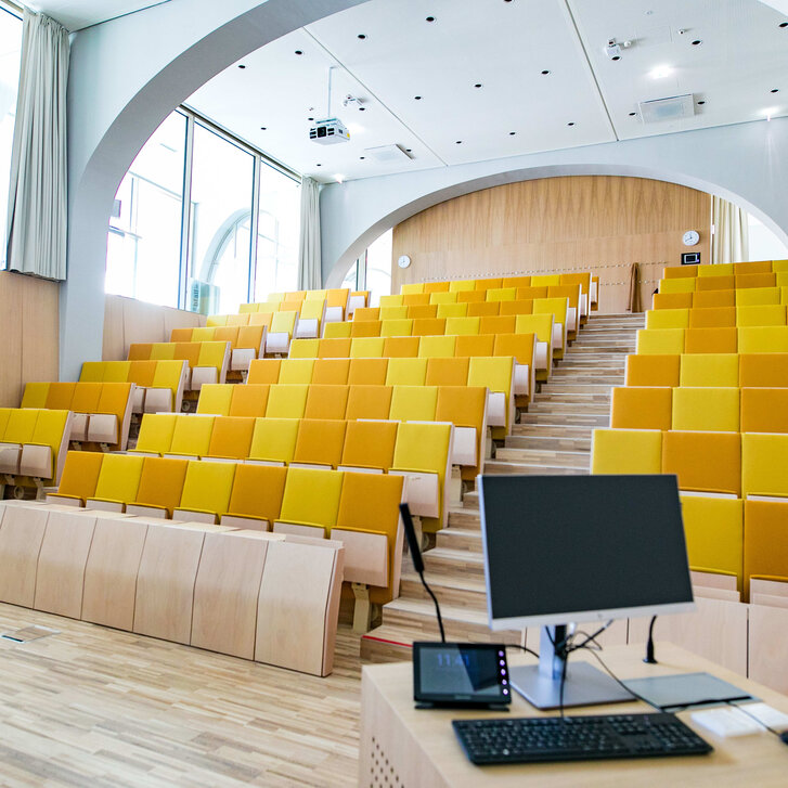 Everpharma Hörsaal im Lehr- und Forschungsgebäude Haus D