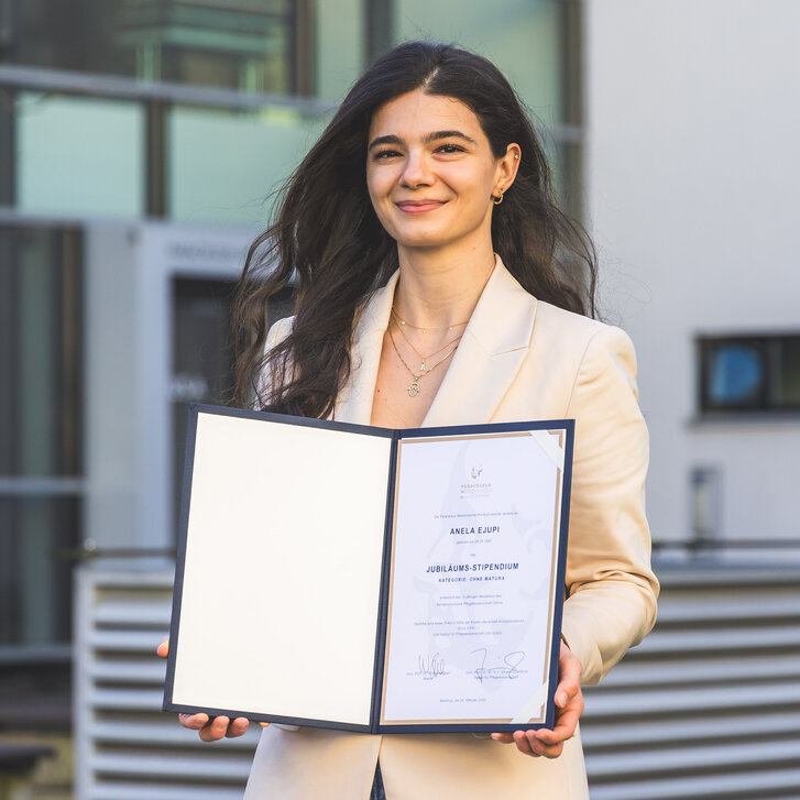 Stipendium Pflegewissenschaft Anela Ejupi