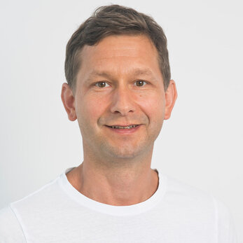 a.o. Univ.-Prof. Dr. Martin Jakab a.o. Univ.-Prof. Dr. Martin Jakab