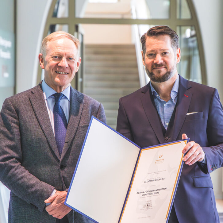 PMU-Rektor Prof. Wolfgang Sperl und Prof. Florian Wichlas, der neue Dekan für Humanmedizin der PMU im Bereich Lehre