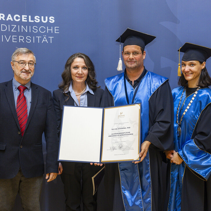 a.o. Univ.-Prof. Titel für Silvia Dossena a.o. Univ.-Prof. Titel für Silvia Dossena