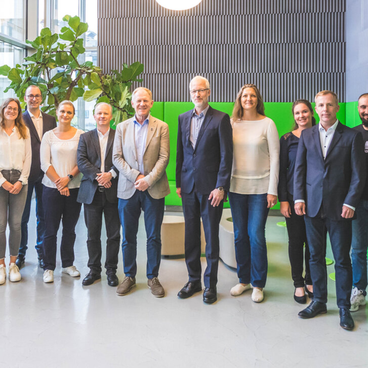Gruppenfoto Kooperation PMU und Boehringer Ingelheim