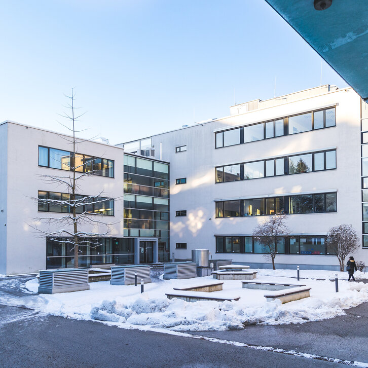 Haus A der PMU im Winter