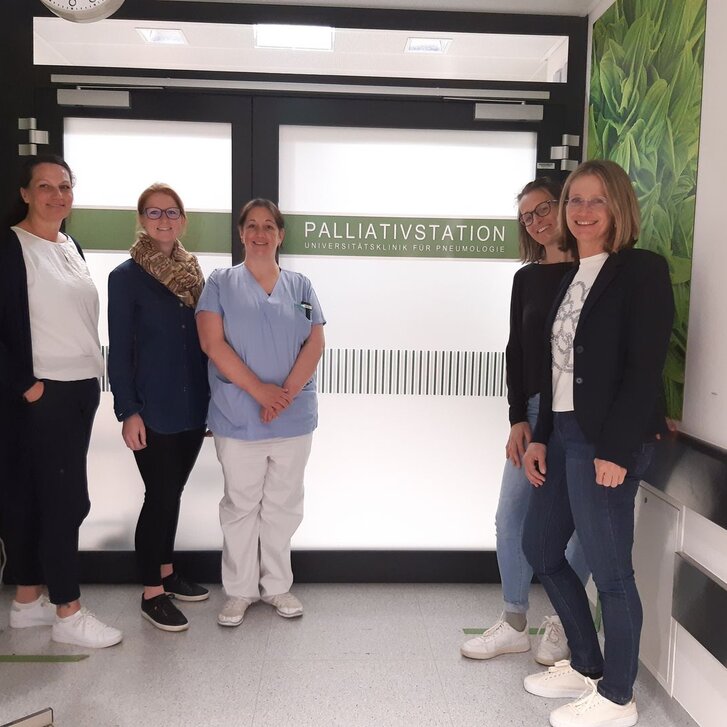 Besuch auf der Palliativstation der Pulmologie des Salzburger Uniklinikums 