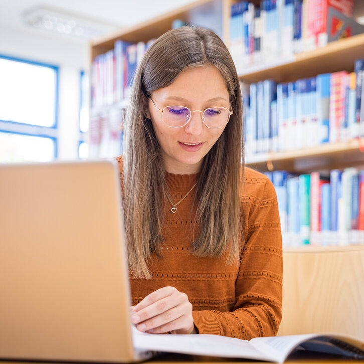 Lernen in der Bibliothek