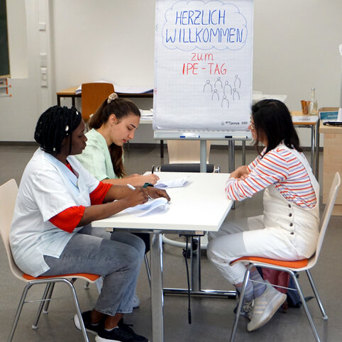 Interprofessionelle Anamnese und Übergabe Interprofessionelle Anamnese und Übergabe